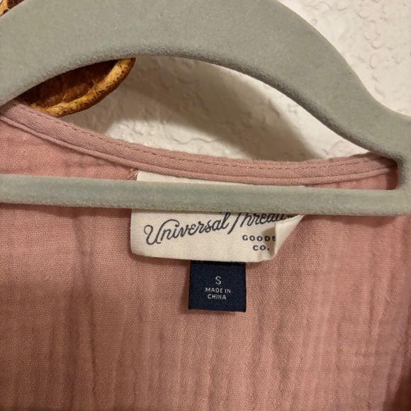 Universal thread gauze, wrap dress in pink - Picture 2 of 2